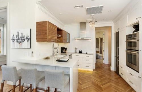 Downtown Apartment | Independence Square 203, Stunning Suite w/Great Views of Downtown Aspen