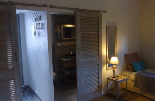 Saintes House | Independent room a few minutes from the city center