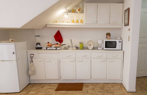 La Colon Apartment | Independent spacious Loft with Private Terrace at La Mariscal Alta Quito