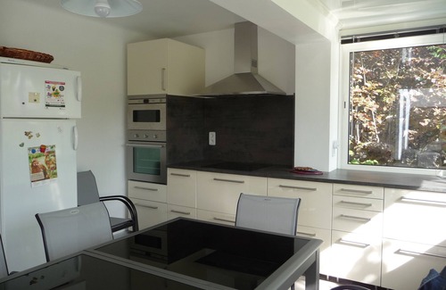 Brignoles House | Independent villa with garden and swimming pool area near downtown