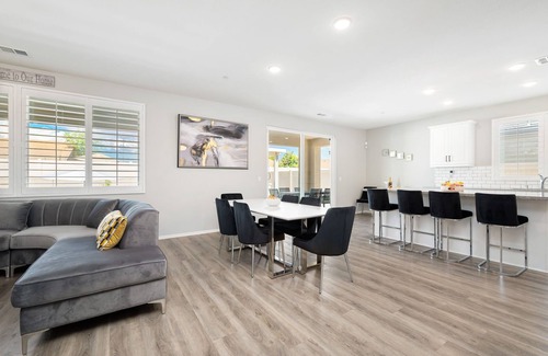 Indio House | Indio's Hideaway Pool Hot Tub Game Room Grill by Coachella