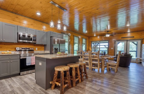 Wears Valley Cabin | Indoor Pool, Theater, Hot Tub & Mtn Views Near Dollywood | Crimson Crest
