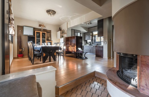 Kalyvia Thorikou Villa | Indoor pool villa Lagonisi 4-BDRM near the beach