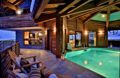 Le Lavancher Ski Chalet | Indoor swimming pool, gym & spa