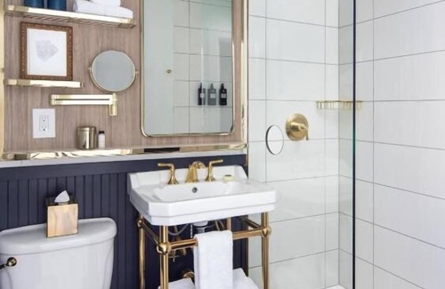 Union Square Hotel | Indulge in The Perfect Blend of Luxury and Convenience! Pet-friendly Property