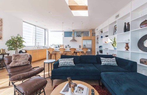 Eagle Rock House | Industrial&Stylish 3bd/2.5bth Home By DTLA W/Views