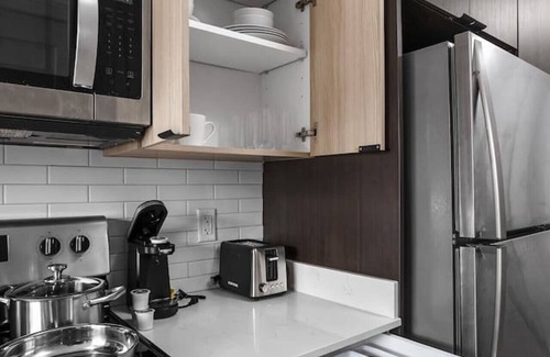 Mile Square Apartment | Indy Condo | Pool, Gym, Walk to Lucas Oil