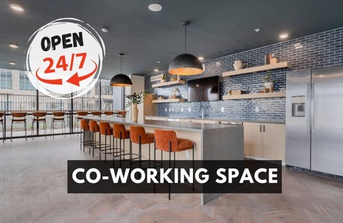 Mile Square Apartment | Indy Condo | Pool, Gym, Walk to Lucas Oil