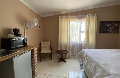 Uis House | Inecia's B & B