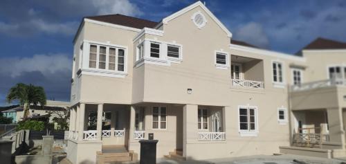 Hoytes Apartment | Infinity Townhomes at Bagatelle