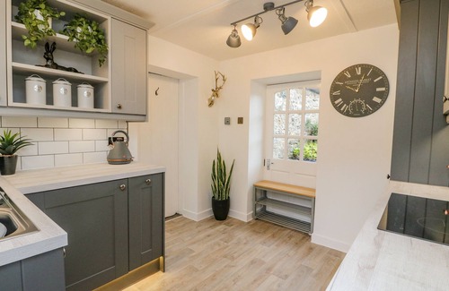 Lochearnhead House | INGLIS NOOK COTTAGE in Balquhidder, Perthshire, Scotland