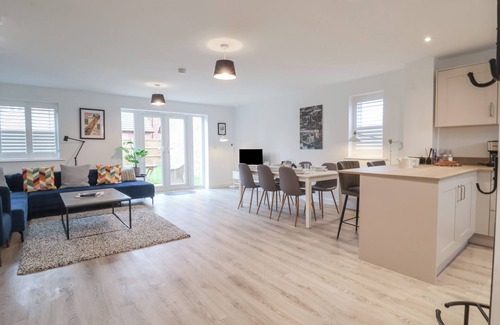 Martlesham Heath Cottage | INISHNEE HOUSE, family friendly, with a garden in Shotley Gate