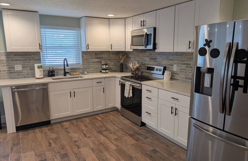 Sandalwood House | Inland Escape - Centrally Located