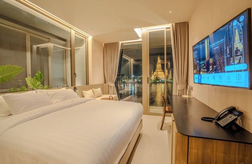 Phra Borom Maha Ratchawang Hotel | Inn A Day