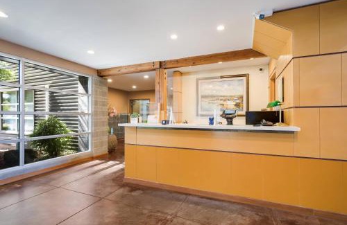 Northwest Everett Hotel | Inn at Port Gardner-Everett Waterfront, Ascend Hotel Collection