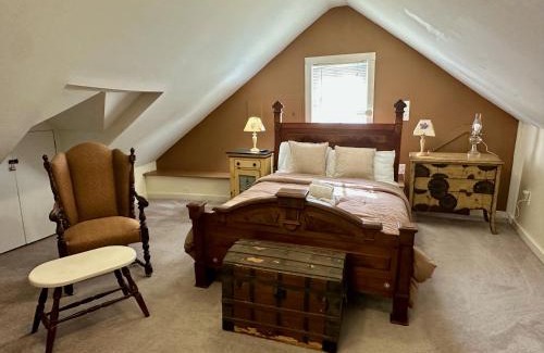 Gaithersburg Bed & Breakfast | Inn on Fox Meadow - Spacious Victorian Inn
