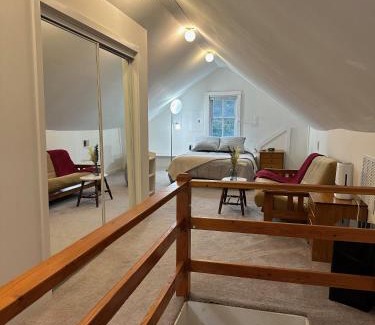 Gaithersburg Bed & Breakfast | Inn on Fox Meadow - Spacious Victorian Inn