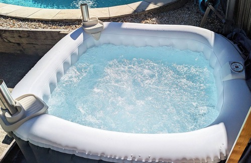 Milton House | Inner City Pool & Hot Tub Retreat, Downstairs Suite