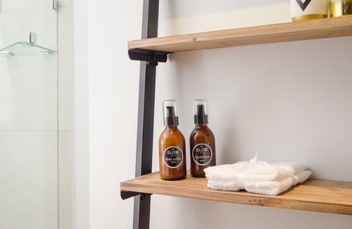 Greater Johannesburg Metropolitan Area House | Inner City Retreat based in the bustling neighborhood of Melville Johannesburg.