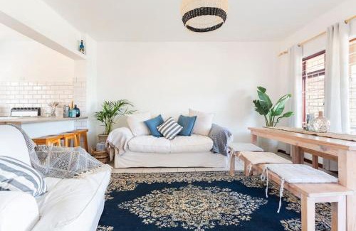 Gordons Bay Central House | Innie Baai Beach House