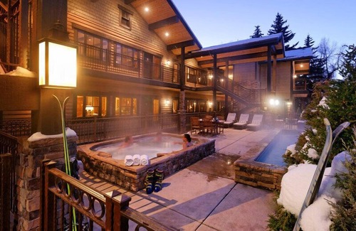 West End Condo | Innsbruck Aspen | Deluxe One-Bedroom Junior Suite 01 w/Hot tub, Centrally located