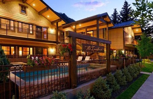 West End Condo | Innsbruck Aspen | Deluxe One-Bedroom Junior Suite 01 w/Hot tub, Centrally located