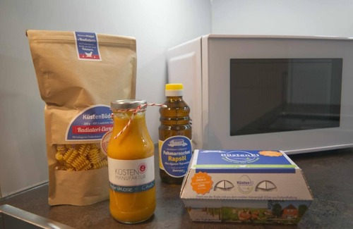 Burg auf Fehmarn Apartment | Inselblume 44 - vacation home with balcony in the center of Burg