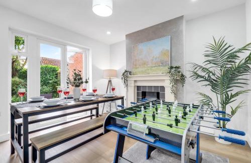 Aylestone Apartment | Inspira Stays - Spacious Modern House in Leicester - Free Parking - Xbox, Table Football & Smart TV