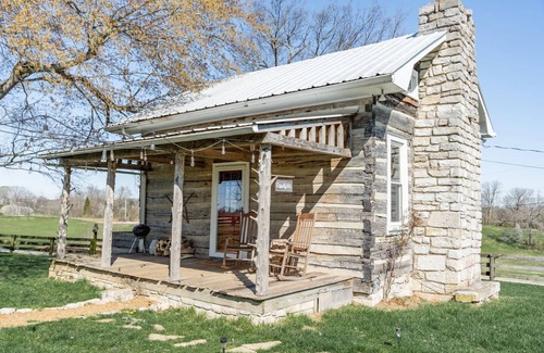 Columbia Cabin | Instaworthy Cabin. 31 Acre Farm. Pond. Fire Pit