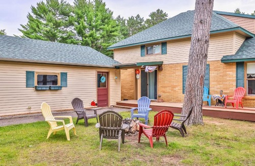 Eagle River House | Interlaken Cottage