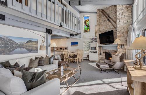 Snowmass Village House | Interlude Condominiums 3-Bedroom Unit 304