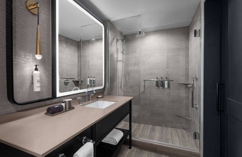 Music Row Hotel | Intimate and Eclectic Escape In The Heart of Nashville | King Bed. Rooftop Pool