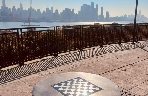 West New York Apartment | Intimate Studio Retreat along NYC Skyline & Hudson River: Spectacular Views