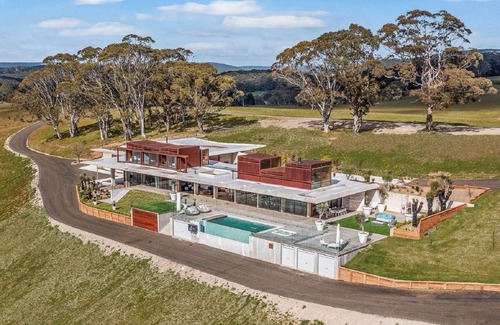 Hampton House | Invisible House by Contemporary Hotels