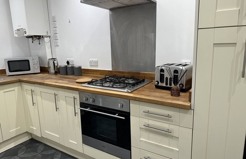 Highbury Apartment | Inviting 1-Bed flat in Islington