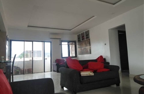 Surulere Hotel | Inviting 2-Bed Apartment in Lagos -Canal Views