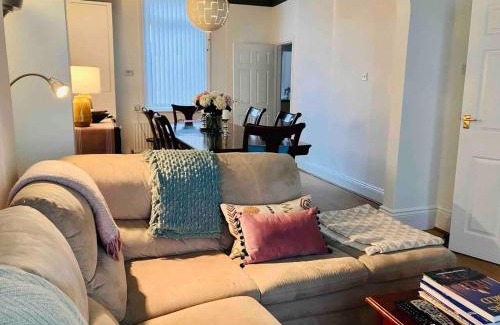 Sunderland House | Inviting 2-Bed House in Sunderland WiFi Parking