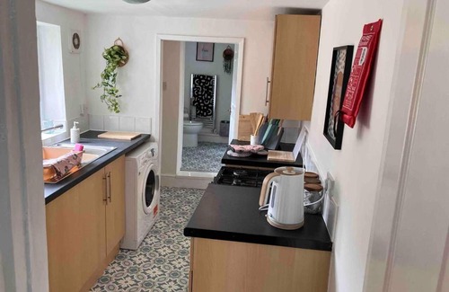 Sunderland House | Inviting 2-Bed House in Sunderland WiFi Parking