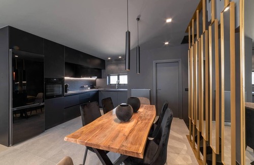 Vathianos Kampos Villa | Inviting 4-Bed Villa Lia in Vathianos Kampos