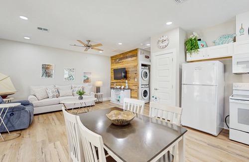 Fulton House | Inviting coastal home with shared pool and stocked pond