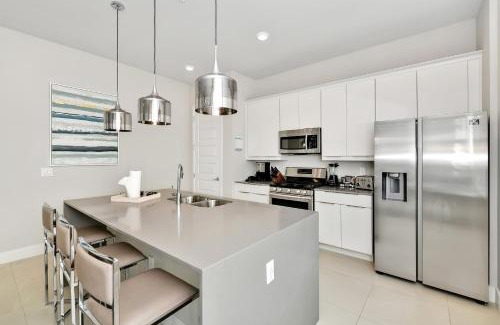 Reunion Apartment | Inviting Condo Near Disney With Resort & Waterpark Access - B52-103