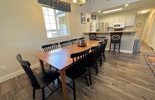 Creekside Meadows House | Inviting Family Retreat w/Hot Tub in Driggs