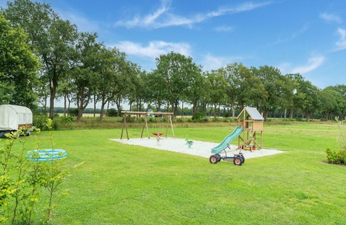 Zwiggelte Cottage | Inviting holiday home in Zwiggelte with garden