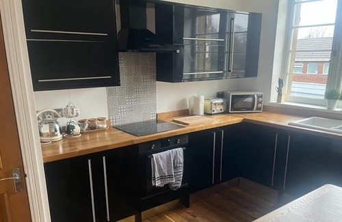 Banbury Apartment | Inviting No.6 Pointe