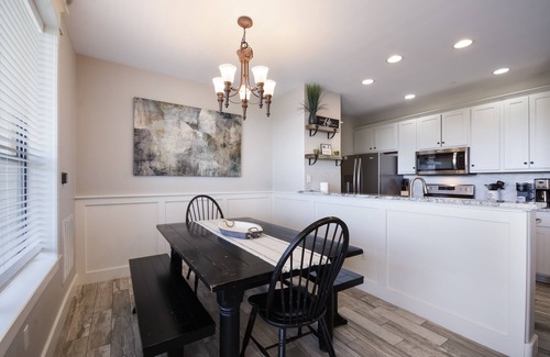 Jonestown Condo | Inviting Villa at Hollows Resort with Amazing Country & Lake Views! 4 Pools, Pickleball!