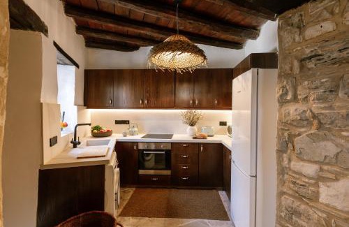 Panagia House | Ioulia's Cottage by Nomads