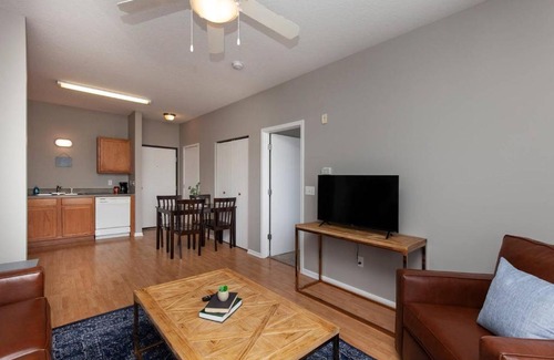 Ames Apartment | Iowa State University Flat + Gym + Pool