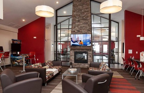 Ames Apartment | Iowa State University Flat + Pool