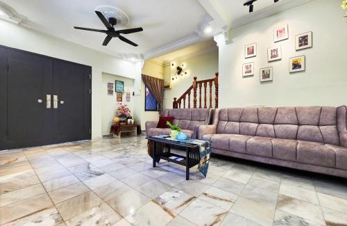 Taman Rapat Damai House | IPOH Taman Pelangi Double Storey Homestay