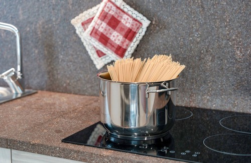 Lazise Apartment | "IRIS" Charming Apartment with Pool in Lazise on Lake Garda